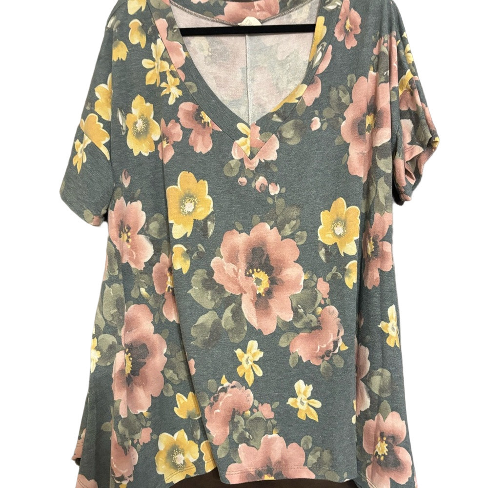 Sew in Love Floral V-Neck Women T-Shirt